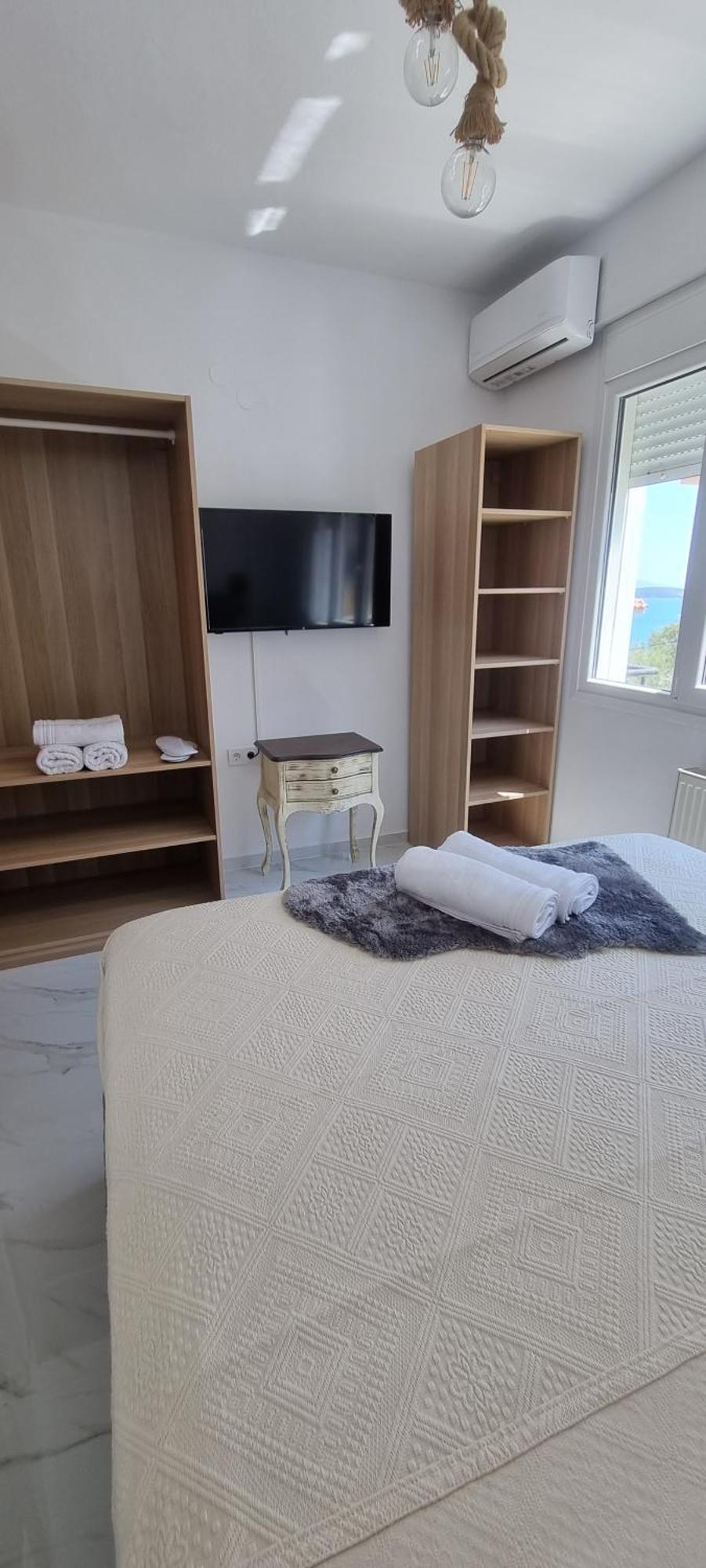 Ellis-Suites Nea Peramos Kavala Exterior photo
